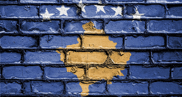 Zum Dossier (Flagge des Kosovo. Quelle: Pixabay/Public_Domain_Photography; CCO)
