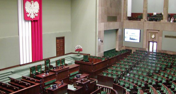 Sejm - Plenarsaal | Wikipedia | Network.nt | CC BY 2.5