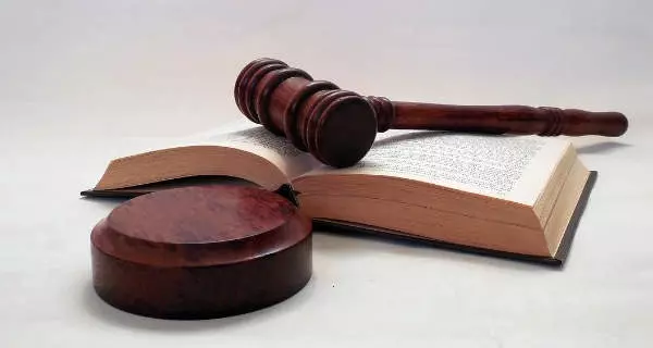 Gerichtshammer | pixabay | succo | Pixabay License