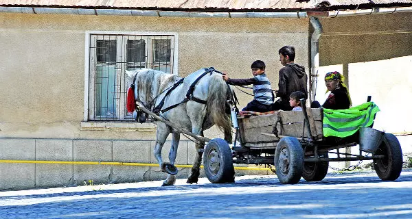 Roma mit Pferd und Kutsche, Rumänien | Wikimedia | Dennis Jarvis | CC BY-SA 2.0