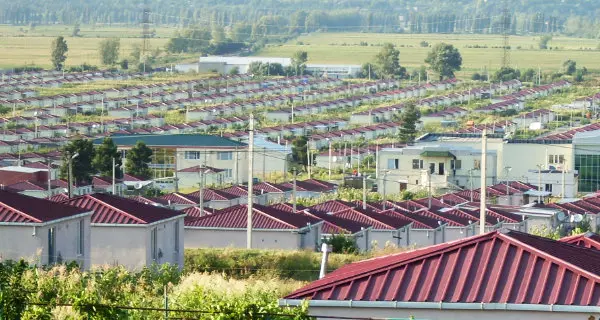 Tserovani, the village of refugees from 2008 Russo-Georgian war. Foto: Terek, Wikimedia, CC BY-SA 4.0