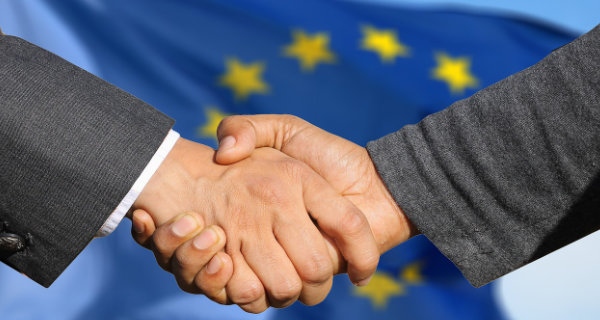 Symbolbild EU Handschlag. Foto: Geralt, Pixabay Licence