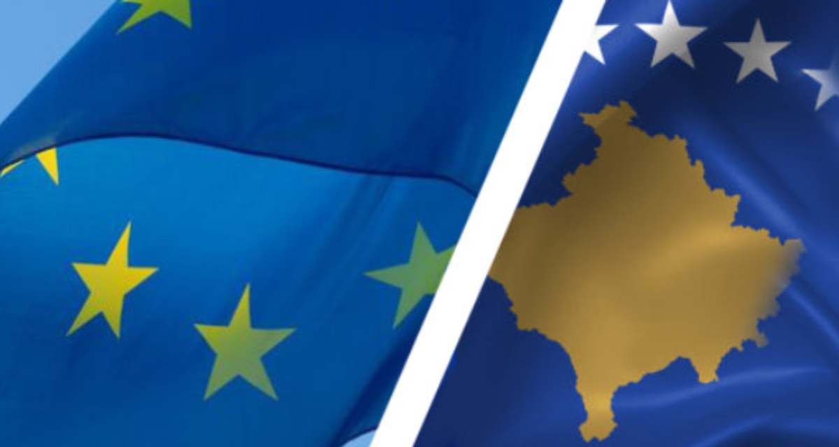 Flaggen EU und Kosovo / Collage LpB BW 