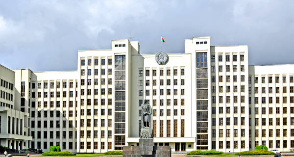 House of Governement in Minsk. Foto: Dennis Jarvis, Wikimedia, CC BY-SA 2.0
